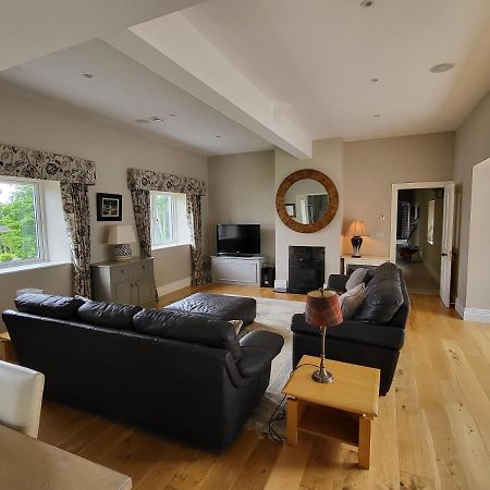The Coach House Villa Dublin Exteriör bild