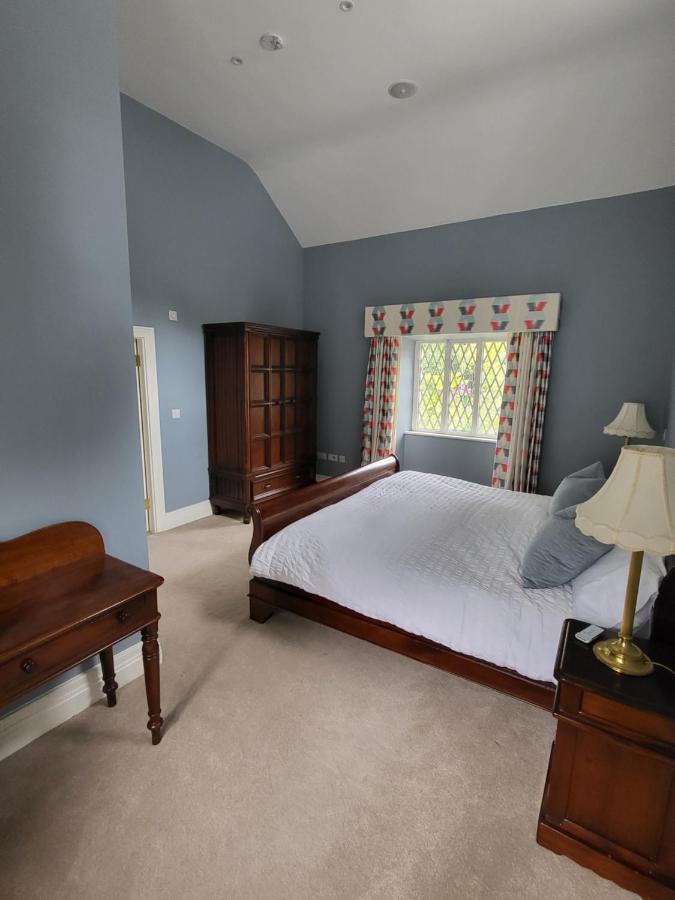The Coach House Villa Dublin Exteriör bild