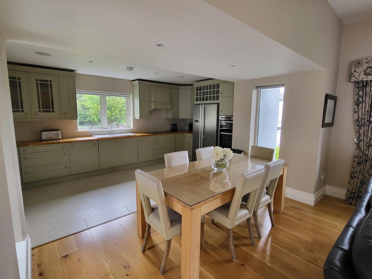 The Coach House Villa Dublin Exteriör bild
