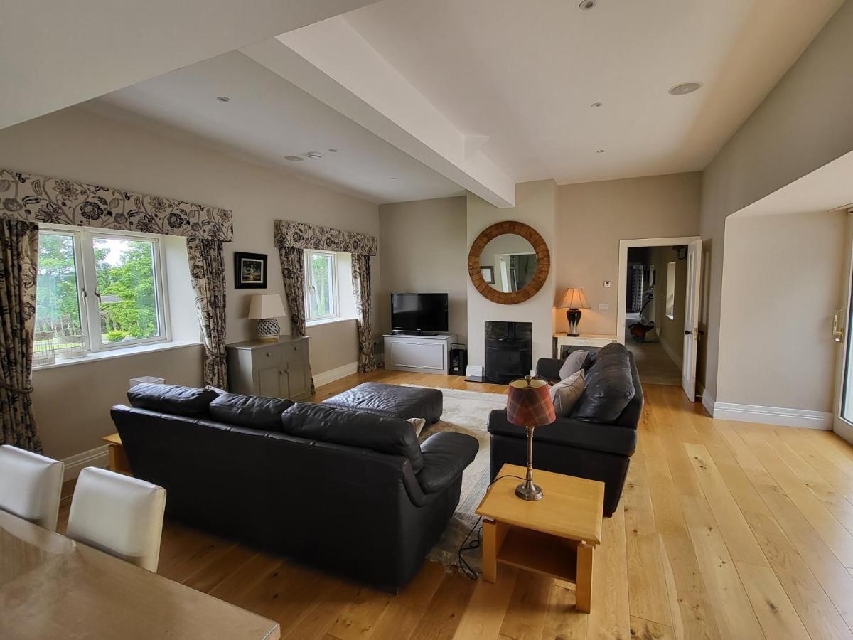 The Coach House Villa Dublin Exteriör bild